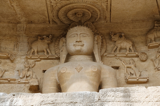 Gwalior-Statues jaïnes-076